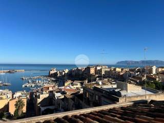 Casa indipendente in vendita a castellammare del golfo via canale vecchio, 13