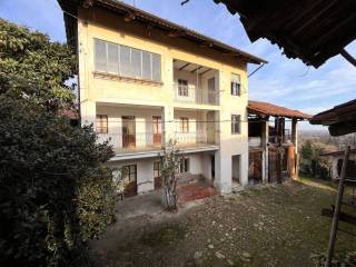 Casa indipendente in vendita a camburzano via giacomo matteotti