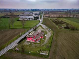 Negozio in affitto a montodine strada provinciale cremasca