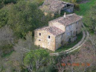 Colonica in vendita a pioraco via casali