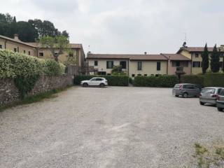 Posto auto in vendita a pastrengo via piovezzano vecchia