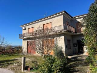 Villa in vendita a broccostella via don giovanni minzoni