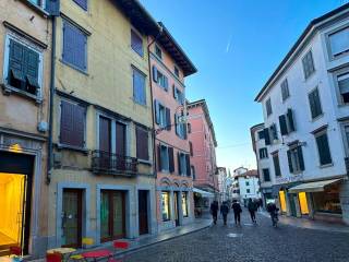 Intero stabile in vendita a udine riva bartolini 8