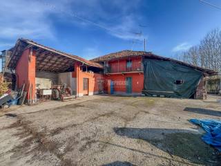 Casa indipendente in vendita a crescentino strada porzioni 1/bis