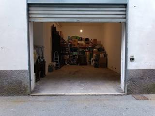 Garage in vendita a nocera inferiore via gustavo origlia, 53