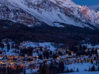 Intero stabile in vendita a cortina d'ampezzo 