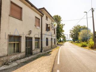 Casa indipendente in vendita a roverbella 