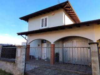 Villa in vendita a cilavegna via antonio gramsci, 100