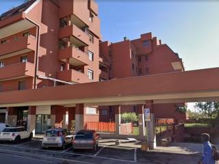 Garage in affitto ad arcore via alfonso casati, 61