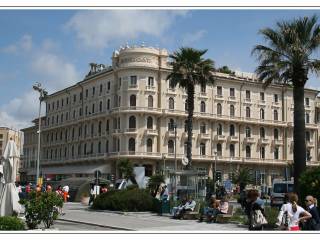 Appartamento in vendita a viareggio via pietro mascagni