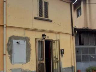 Casa indipendente in vendita a prato via borgo di casale