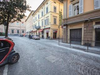 Hobby/tempo libero in affitto a bologna via giuseppe garibaldi, 9