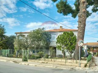 Casa indipendente in vendita a torrevecchia teatina via chieti, 1