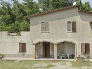 Villa all'asta a pizzighettone via san francesco d'assisi, 11