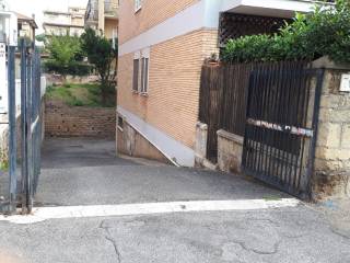 Garage in affitto a roma via marcello provenzale, 70