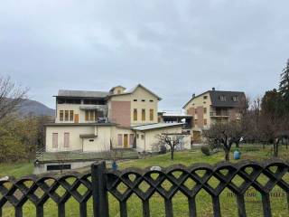 Casa indipendente in vendita a canossa via cerezzola 52