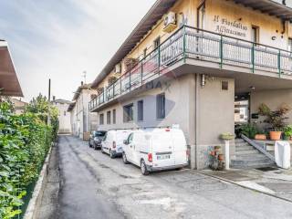 Casa indipendente in vendita a busto arsizio via del fiordaliso, 11