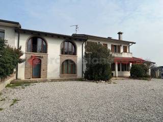 Casa indipendente in vendita a legnago via giacomo matteotti , 32