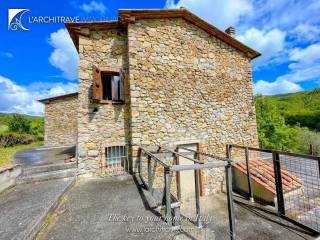 Villa in vendita a castelnuovo di val di cecina via m. te amiata