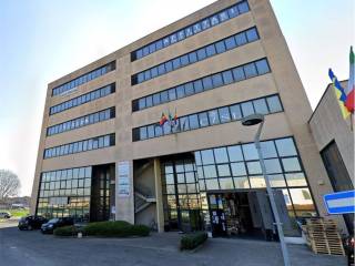 Ufficio in vendita a reggio nell'emilia 