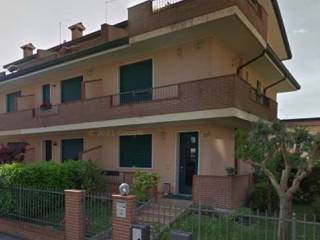 Casa indipendente in vendita a selvazzano dentro via bracciano, 27/b