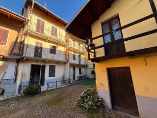 Casa indipendente in vendita a ponderano via costantino crosa, 15