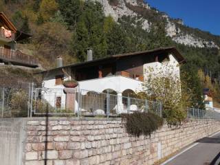 Villa in vendita a molveno via fogazzaro, 4