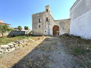 Masseria in vendita a surbo via francesco lo re, 135