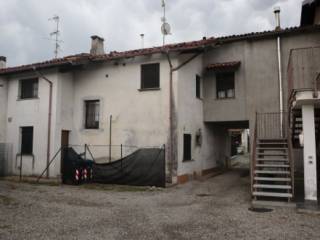 Casa indipendente all'asta a oleggio via alzate, 138