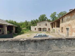 Villa all'asta a pizzighettone via san francesco d'assisi , 11