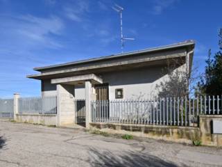 Villa in vendita a roseto degli abruzzi via del casale