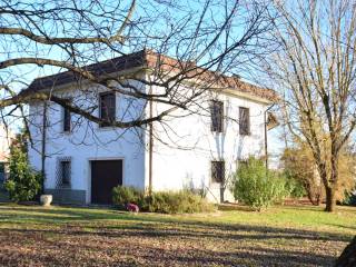 Villa in vendita a rovescala via dante alighieri, 2a