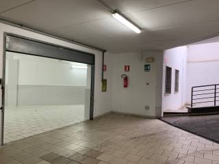 Garage in vendita a monopoli via vecchia ospedale, 3