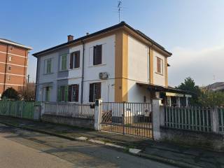 Casa indipendente in vendita ad alessandria via giuseppe viora, 10