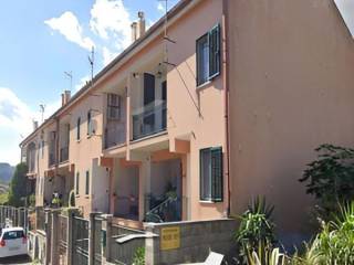 Villa a schiera all'asta a messina via delle begonie, 20