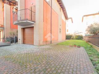 Villa a schiera in vendita a correggio via lelio orsi, 16