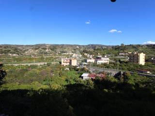 Casa indipendente in vendita a reggio di calabria vico perrone, 6