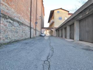 Garage in affitto a cigliano via di dentro