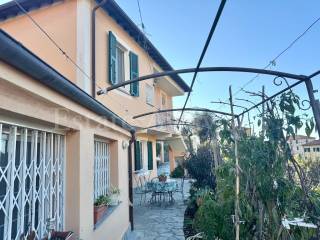 Villa bifamiliare in vendita a ventimiglia corso nizza