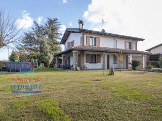 Villa in vendita a calderara di reno via m. l. king, 1