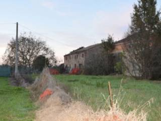 Magazzino all'asta a ferrara via bassa