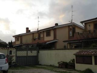 Villa all'asta a roma via bartolomeo nogara, 24