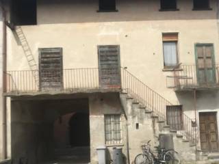 Casa indipendente all'asta a jerago con orago via trieste, 1