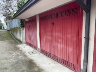 Garage in vendita a pantigliate via carlo armellini, 19