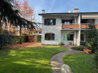 Villa a schiera in vendita a vimercate via goito, 111