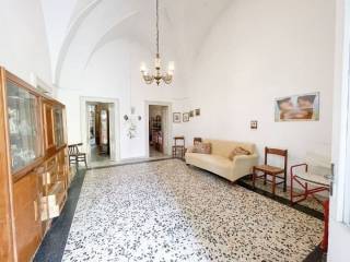 Casa indipendente in in vendita da privato a san pietro vernotico piazza regina margherita, 28