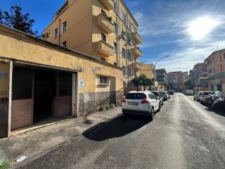 Garage in vendita a roma via marcantonio odescalchi, 12