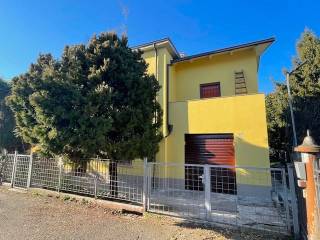 Villa a schiera in vendita a modena via birmania