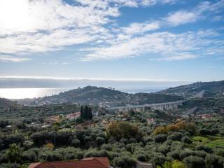 Villa in vendita a imperia strada massabovi