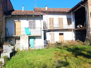 Cascina in vendita a diano d'alba via adriani